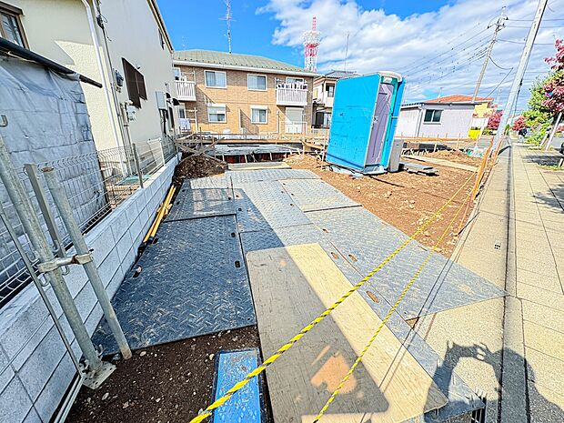 【駐車場】日々の暮らしにマイカーが必要。そんな方は物件の購入条件に駐車場は必須です。通勤に、家族のお迎えに、お買物に、おでかけに、クルマライフを楽しみたい方に。