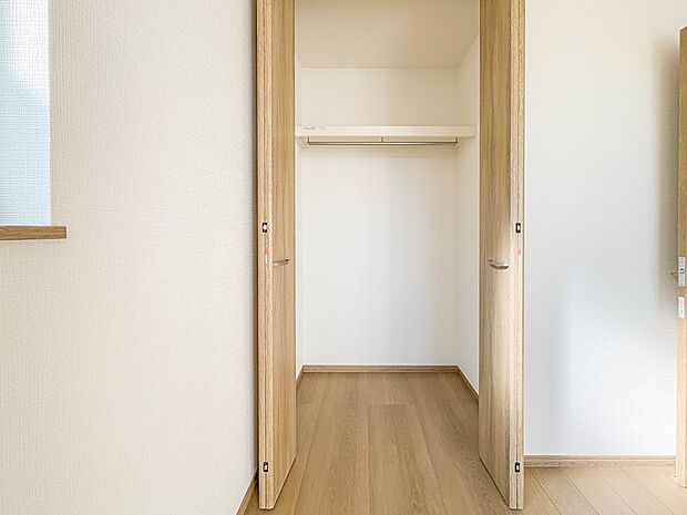 【収納】各部屋を最大限に広く使って頂ける様、全居住スペースに収納付。プライベートルームはゆったりと快適に。