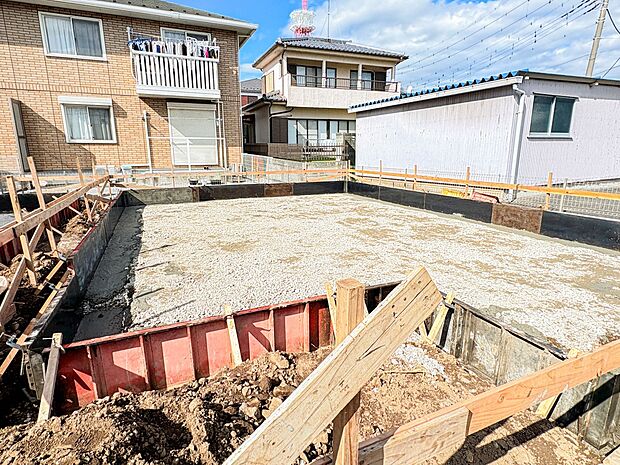 【外観】家は一生のお買物。自分ならではの家族ならではの、家にしたい。書斎を設ける。子どものプレイングルームを設ける。趣味のオーディオルームを設置する。夢を追うオンリーワンの家です。