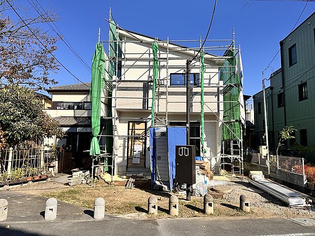 【外観】家族の温かさと陽光の暖かさ、楽しい毎日と明るい未来を予感させる「空間が織り成すひとつ先の住み心地」を演出します。