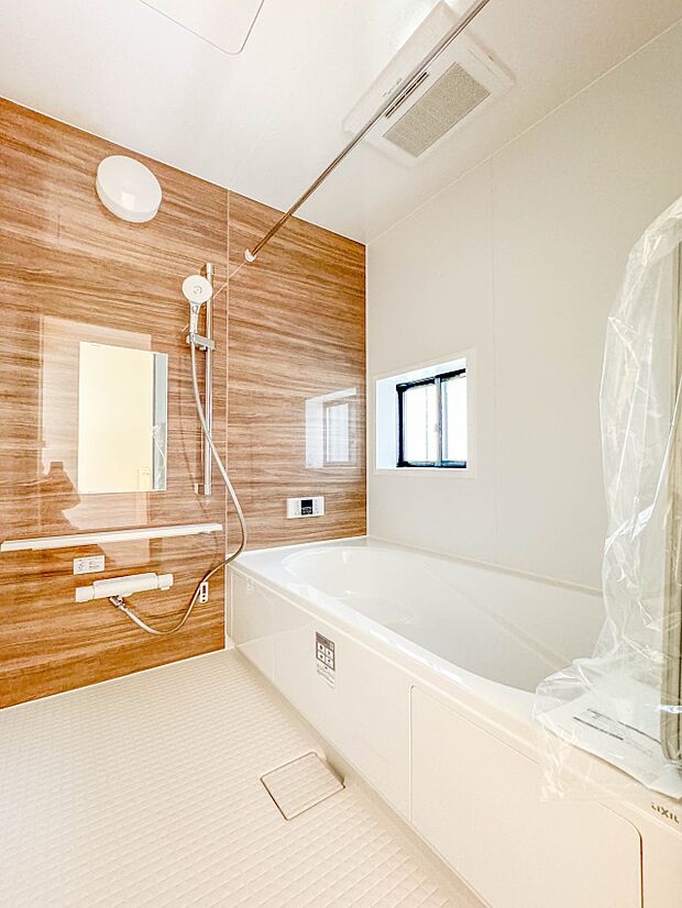 【浴室】一日の疲れを癒してくれるお風呂空間。使いやすさと上質な質感を両立して、単なる習慣から特別な時間に変わるはず。