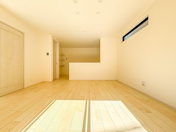 【LDK15.5帖】インテリアショップで見掛けた「あの家具」も置ける、ゆったりとした空間。時に広さが上質な寛ぎの時間になる事も。