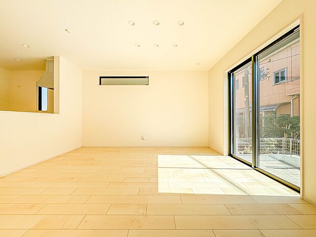 【LDK15.5帖】料理をしながら、後片付けをしながら二人で会話を楽しみたい空間。