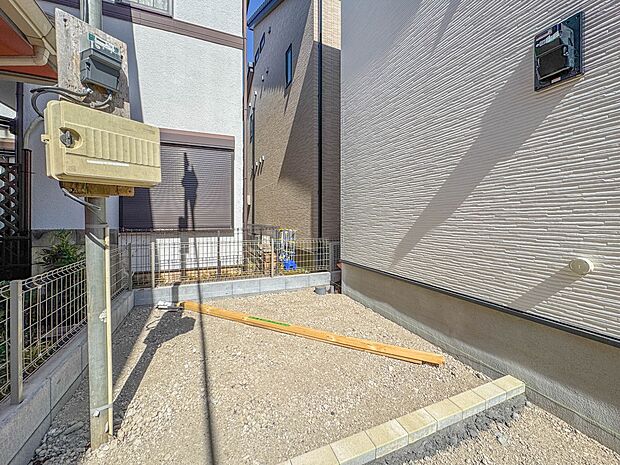 【庭】お庭にはプランター等をおいてガーデニングが楽しめます。