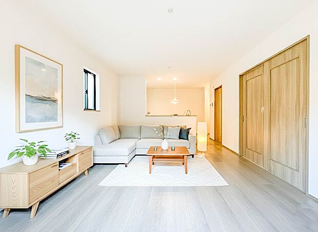 【LDK16帖】インテリアショップで見掛けた「あの家具」も置ける、ゆったりとした空間。時に広さが上質な寛ぎの時間になる事も。※CGにて家具を配置しています。