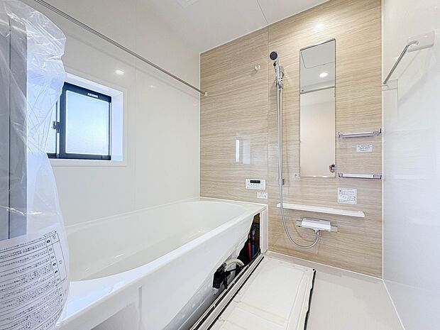 【浴室】一日の疲れを癒してくれるお風呂空間。使いやすさと上質な質感を両立して、単なる習慣から特別な時間に変わるはず。