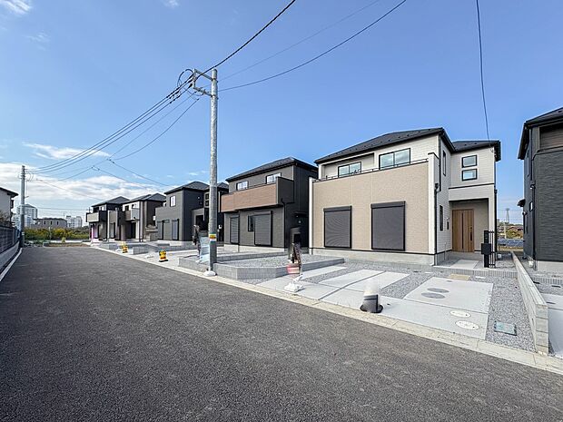 【前面道路】車の通行が少ないので、静かな住環境を維持することができます。