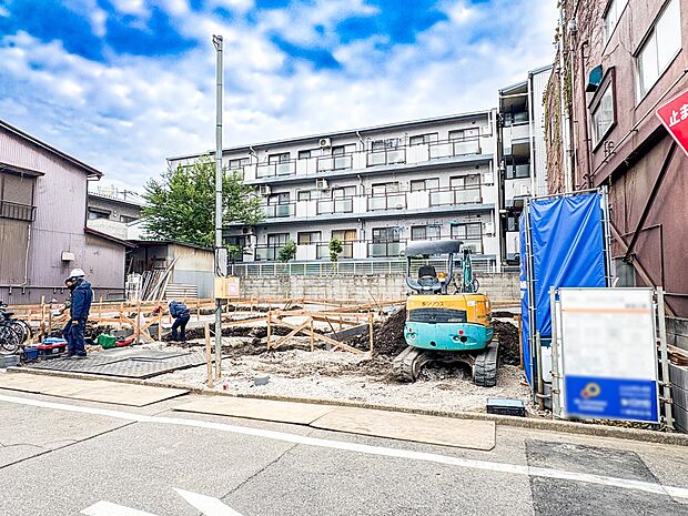 【現地土地写真】ここから始まる「日常」はご家族にとってかけがえのない時間となります。少しでも豊かに、快適に。そんな想いから本邸宅は生まれました。　