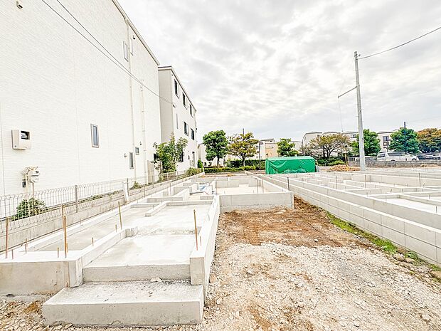 4号棟　こちらの物件が少しでも気になるようでしたら、お気軽にお問合せください。人生でいちばん大きなお買い物ですので、ゆっくりご見学ください。ネット上の画像と実際の見学では、リアル感がまるで違…