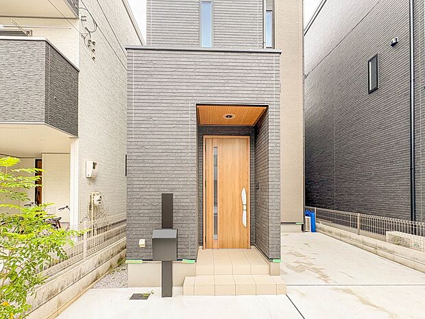 4号棟　こちらの物件が少しでも気になるようでしたら、お気軽にお問合せください。人生でいちばん大きなお買い物ですので、ゆっくりご見学ください。ネット上の画像と実際の見学では、リアル感がまるで違…