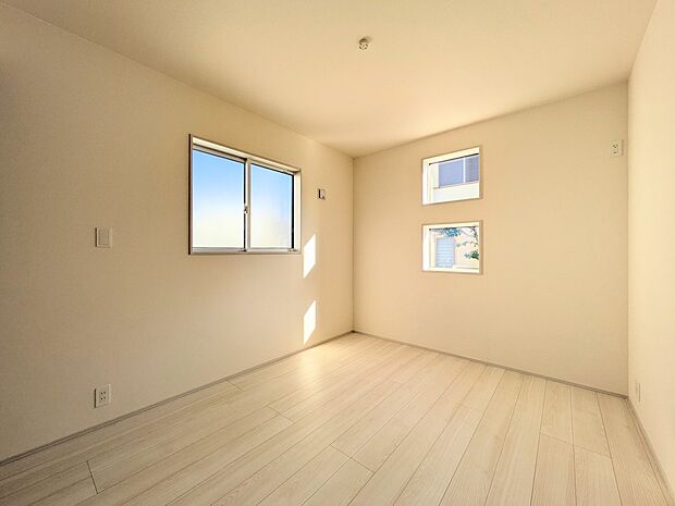 こちらの物件が少しでも気になるようでしたら、お気軽にお問合せください。人生でいちばん大きなお買い物ですので、ゆっくりご見学ください。ネット上の画像と実際の見学では、リアル感がまるで違います。…