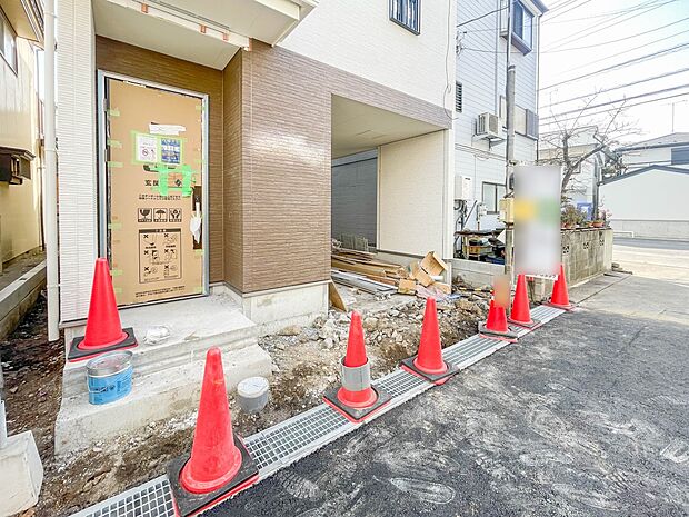 【庭】プランター等をおいてガーデニングが楽しめます。