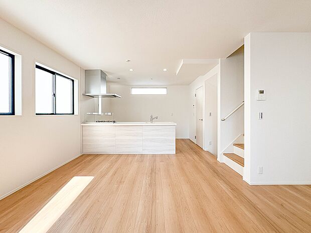 2号棟【LDK15.2帖+南バルコニー】愛を感じる、幸せを想う、心地よさを受けとる家の各スペースや各お部屋のさまざまな設備。人として日々の暮らしを先へすすめる設備・仕様を採用しています。