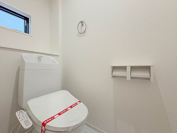 3号棟【Toilet】トイレ・ウォシュレット付。快適で衛生的な洗浄機能付温水シャワートイレです。