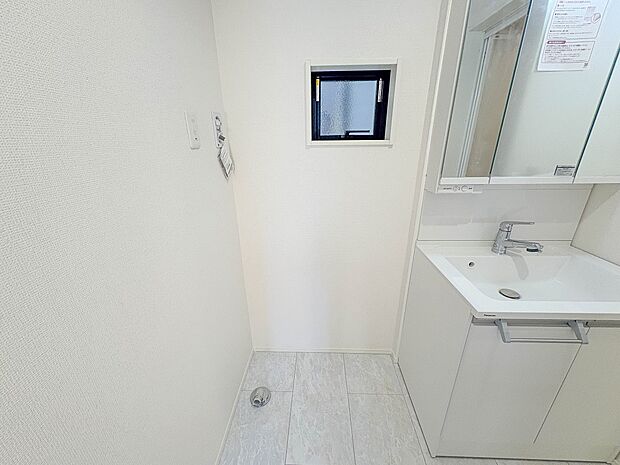 3号棟【ランドリースペース】ランドリースペースは広さもたっぷり。