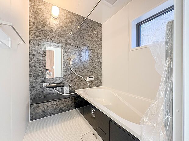 【浴室】一日の疲れを癒してくれるお風呂空間。使いやすさと上質な質感を両立して、単なる習慣から特別な時間に変わるはず。