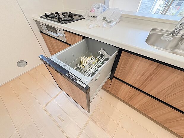 【ビルトイン食器洗浄乾燥機】食器洗いのわずらわしさから開放してくれる嬉しい設備。