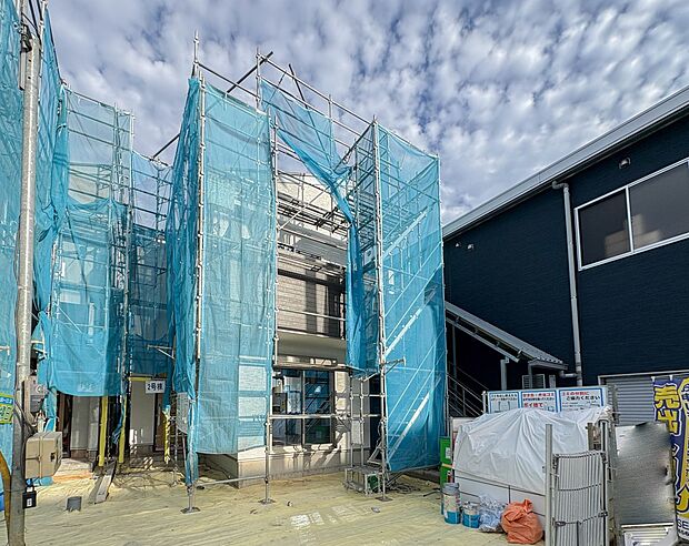 【外観】家は一生のお買物。自分ならではの家族ならではの、家にしたい。書斎を設ける。子どものプレイングルームを設ける。趣味のオーディオルームを設置する。夢を追うオンリーワンの家です。