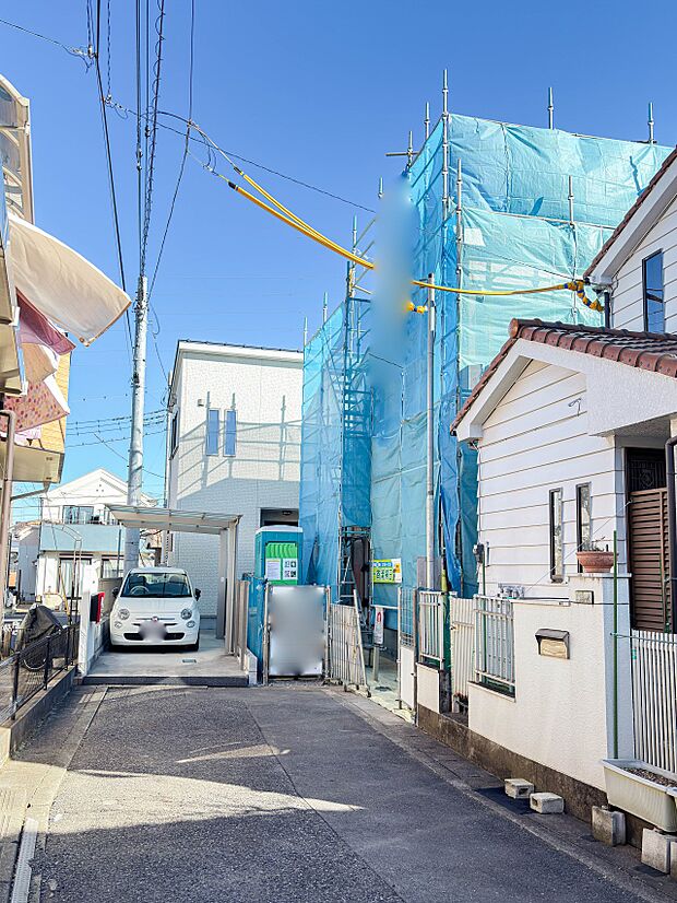 【前面道路4ｍ】車の通行が少ないので、静かな住環境を維持することができます。