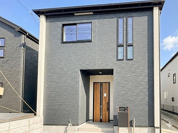 家は一生のお買物。自分ならではの家族ならではの、家にしたい。書斎を設ける。子どものプレイングルームを設ける。趣味のオーディオルームを設置する。夢を追うオンリーワンの家です。