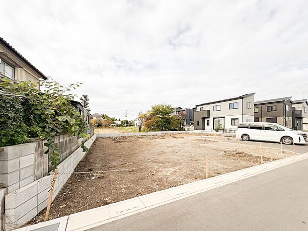 【外観】ここから始まる「日常」はご家族にとってかけがえのない時間となります。少しでも豊かに、快適に。そんな想いから本邸宅は生まれました。