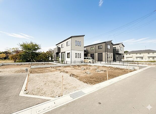 【外観】ここから始まる「日常」はご家族にとってかけがえのない時間となります。少しでも豊かに、快適に。そんな想いから本邸宅は生まれました。　