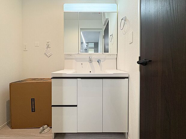 【洗面台】収納スペースを設けた洗面スペース