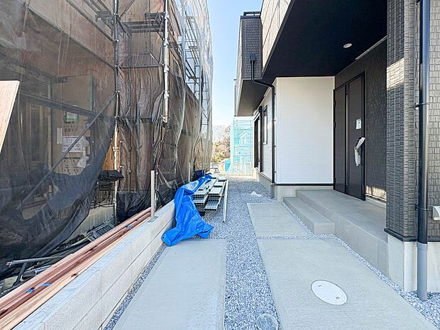 【庭】プランター等をおいてガーデニングが楽しめます。