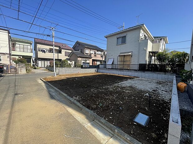 【外観】ここから始まる「日常」はご家族にとってかけがえのない時間となります。少しでも豊かに、快適に。そんな想いから本邸宅は生まれました。