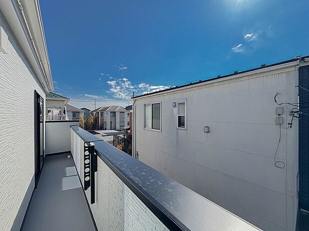 【バルコニー】趣味を生かせる空間や癒しの場になります。