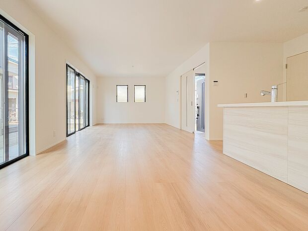 【Living-dining-リビングダイニング】流行に左右されず、将来にわたって価値が継続する「上質」な佇まい。