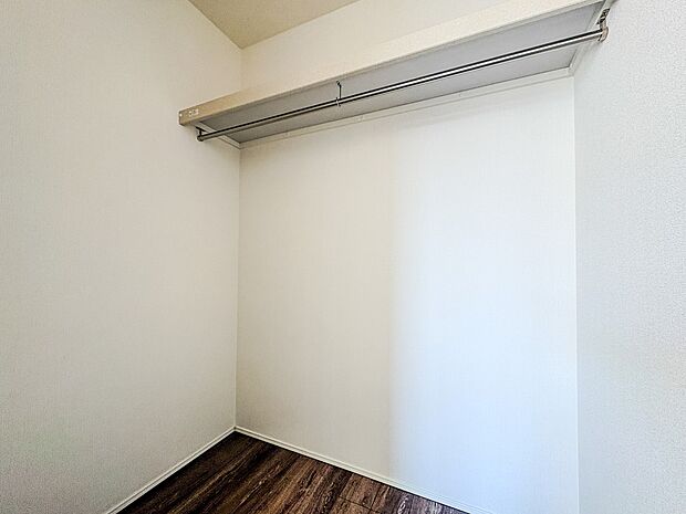 【収納】各部屋を最大限に広く使って頂ける様、全居住スペースに収納付。プライベートルームはゆったりと快適に。