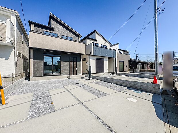 【外観】家族の温かさと陽光の暖かさ、楽しい毎日と明るい未来を予感させる「空間が織り成すひとつ先の住み心地」を演出します。