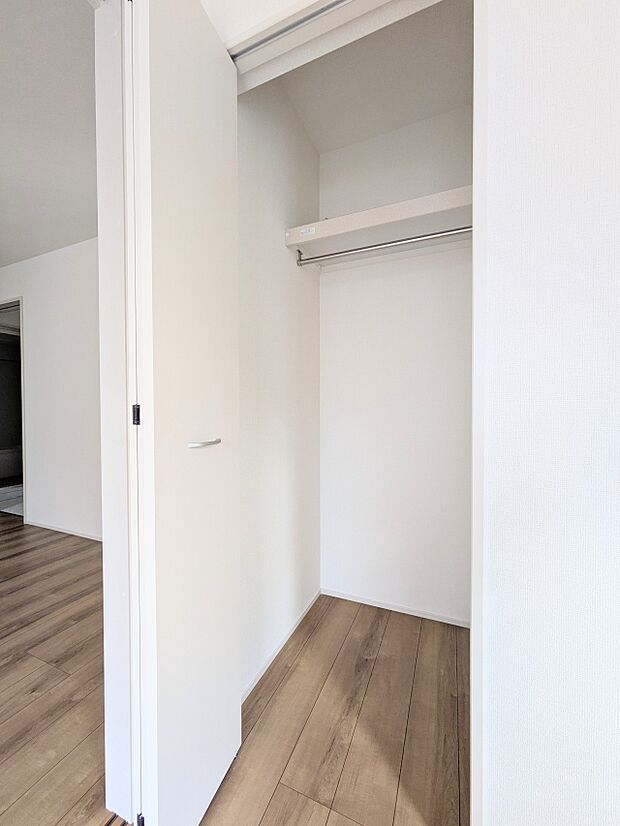 【収納】各部屋を最大限に広く使って頂ける様、全居住スペースに収納付。プライベートルームはゆったりと快適に。