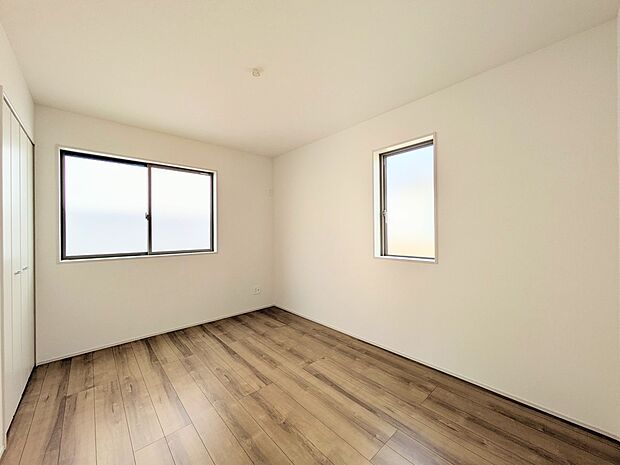 部屋の快適性を追求していくと、内装はシンプルになります。そしてポイント、ポイントにアクセントをつけて、リズムをつくる。シンプルな内装とは、リズミカルな内装と気づきます。