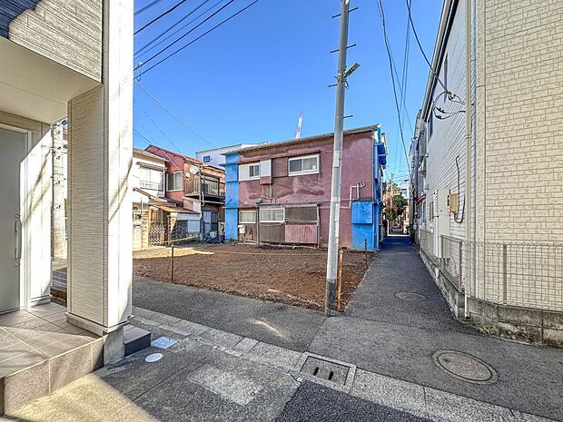 こちらの物件が少しでも気になるようでしたら、お気軽にお問合せください。人生でいちばん大きなお買い物ですので、ゆっくりご見学ください。ネット上の画像と実際の見学では、リアル感がまるで違います。…