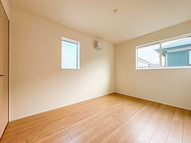 【洋室6帖】充実した生活は伸びやかな居室空間から始まります。快適に・伸びやかに。心の潤いを求める方々へ。