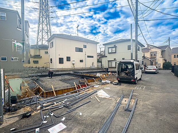 【前面道路】車の通行が少ないので、静かな住環境を維持することができます。