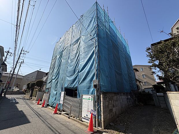 2号棟【外観】陽当りや通風性など各所に施された工夫で住みやすさを実現。部屋の大きさや周辺環境・街並など、資料には掲載していない情報が現地にはたくさんございます。是非ご確認下さい。
