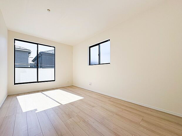 【寝室7.5帖】充実した生活は伸びやかな居室空間から始まります。快適に・伸びやかに。心の潤いを求める方々へ。