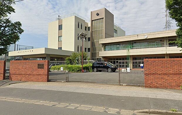 中学校 2000m 里中学校(輝け里中生！輝く里中の星になれ。誰もが、星になれる。チャンスは平等。みんなにやってくる。私達は、里中生に期待しています。前を見て、マイペースで、まっすぐにすすん…