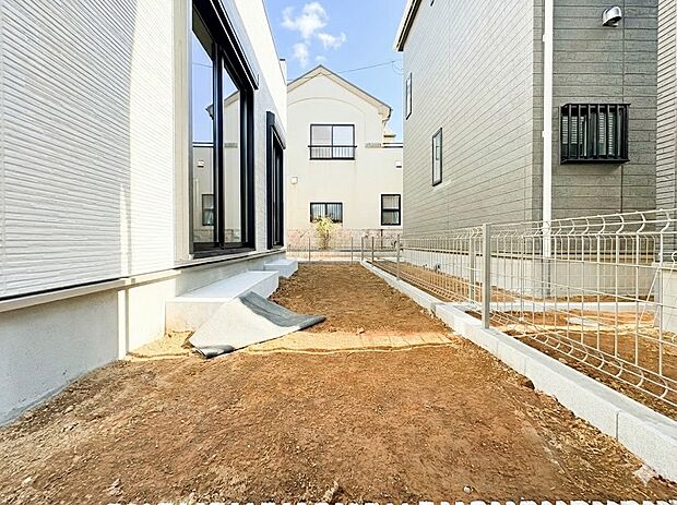 【庭】庭がある戸建てに住む楽しみのひとつは、自分たちの好みに合わせて、家庭菜園や庭づくりができることでしょう。自由自在に庭をコーディネートしてみませんか！