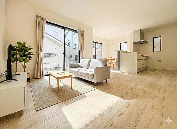 【LDK18.2帖】インテリアショップで見掛けた「あの家具」も置ける、ゆったりとした空間。時に広さが上質な寛ぎの時間になる事も。