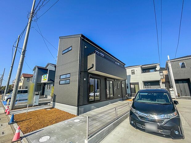 【外観】こちらの物件に少しでもご興味がありましたら、お気軽にお電話下さい。ネット上で「見えない物」「わからない事」でも、実際にご見学いただくことで、手に取るようにおわかりいただけるはずです。…