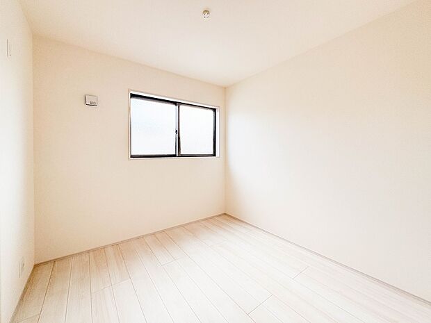 こちらの物件が少しでも気になるようでしたら、お気軽にお問合せください。人生でいちばん大きなお買い物ですので、ゆっくりご見学ください。ネット上の画像と実際の見学では、リアル感がまるで違います。…