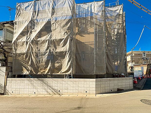 【現地土地写真】ここから始まる「日常」はご家族にとってかけがえのない時間となります。少しでも豊かに、快適に。そんな想いから本邸宅は建築されています