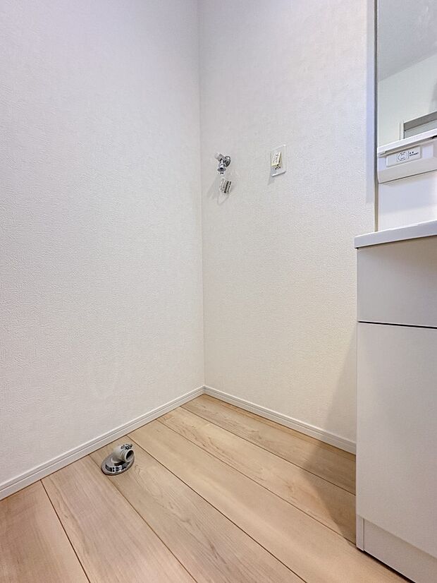 【ランドリースペース】ランドリースペースは広さもたっぷり。