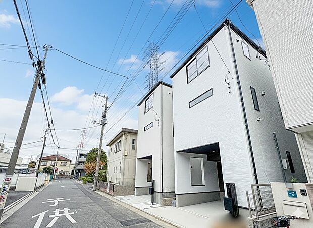 【前面道路】陽当りや通風性など各所に施された工夫で住みやすさを実現。部屋の大きさや周辺環境・街並など、資料には掲載していない情報が現地にはたくさんございます。是非ご確認下さい。