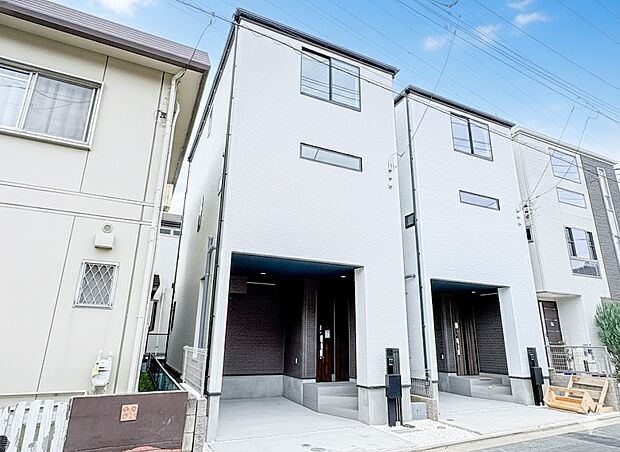 【外観】こちらの物件に少しでもご興味がありましたら、お気軽にお電話下さい。ネット上で「見えない物」「わからない事」でも、実際にご見学いただくことで、手に取るようにおわかりいただけるはずです。…