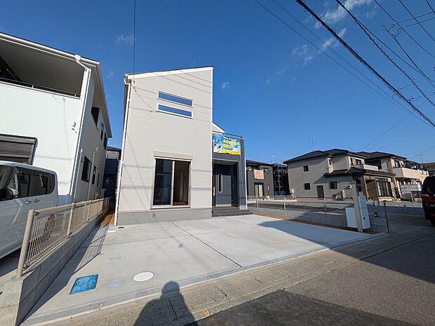 家は一生のお買物。自分ならではの家族ならではの、家にしたい。書斎を設ける。子どものプレイングルームを設ける。趣味のオーディオルームを設置する。夢を追うオンリーワンの家です。